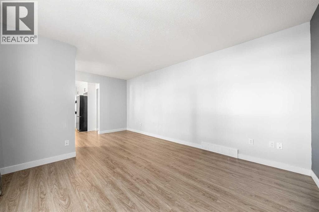 2631 16 Avenue SE — photo 5