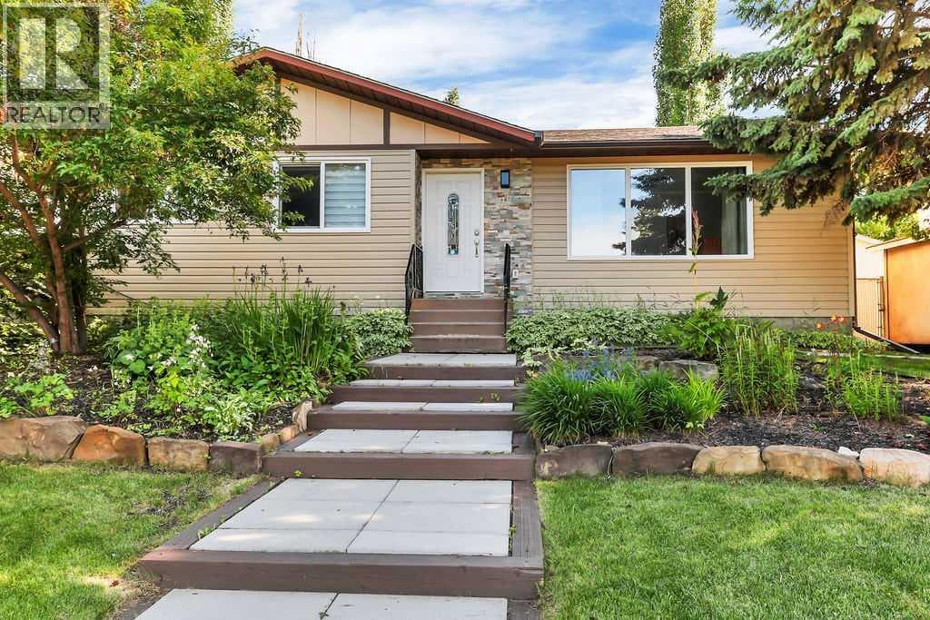4412 45 Avenue — photo 2