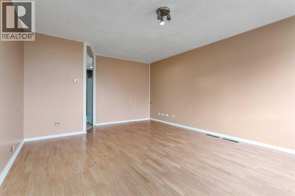 4715 48 Street — photo 5