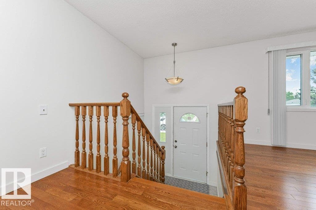 9416 68A ST NW — photo 5