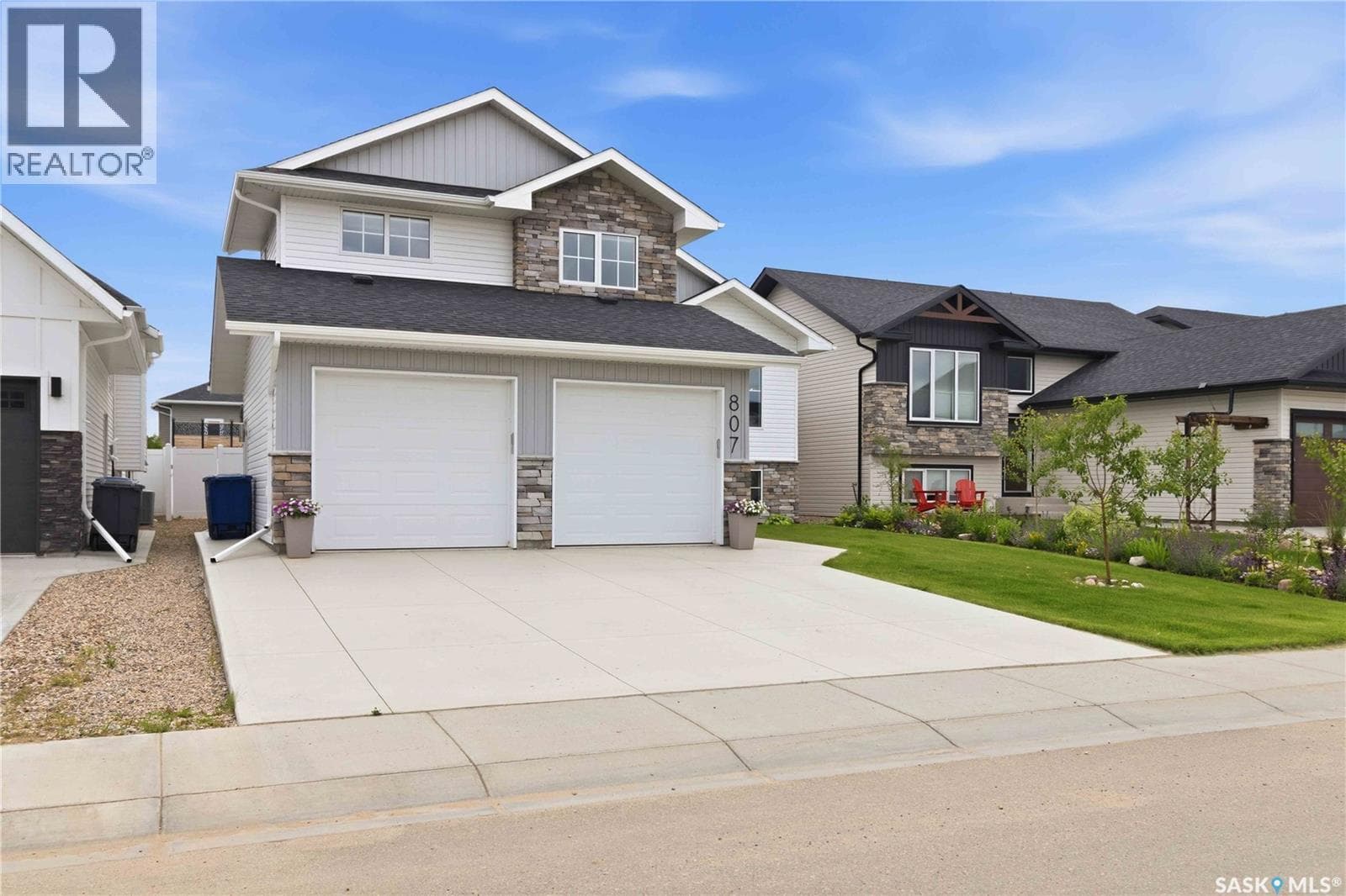 807 Weir CRESCENT — photo 3