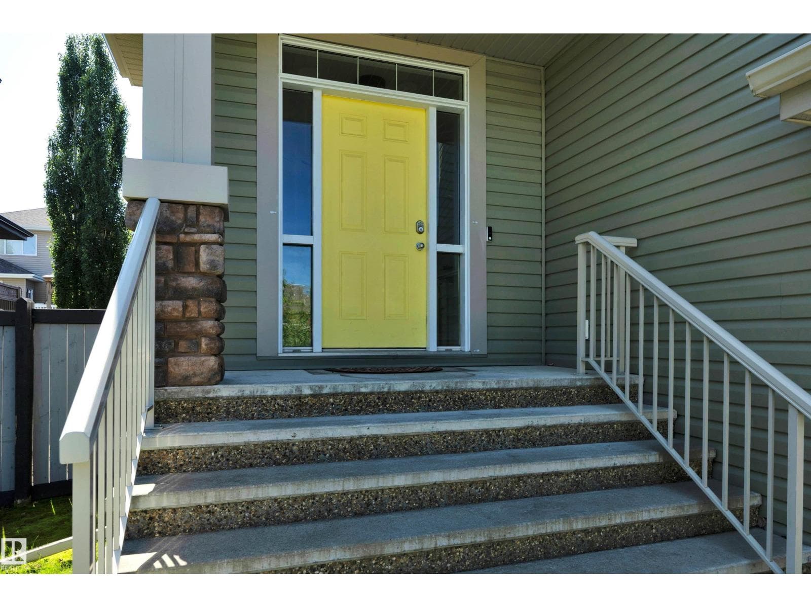 301 BRIDGEPORT PL — photo 4