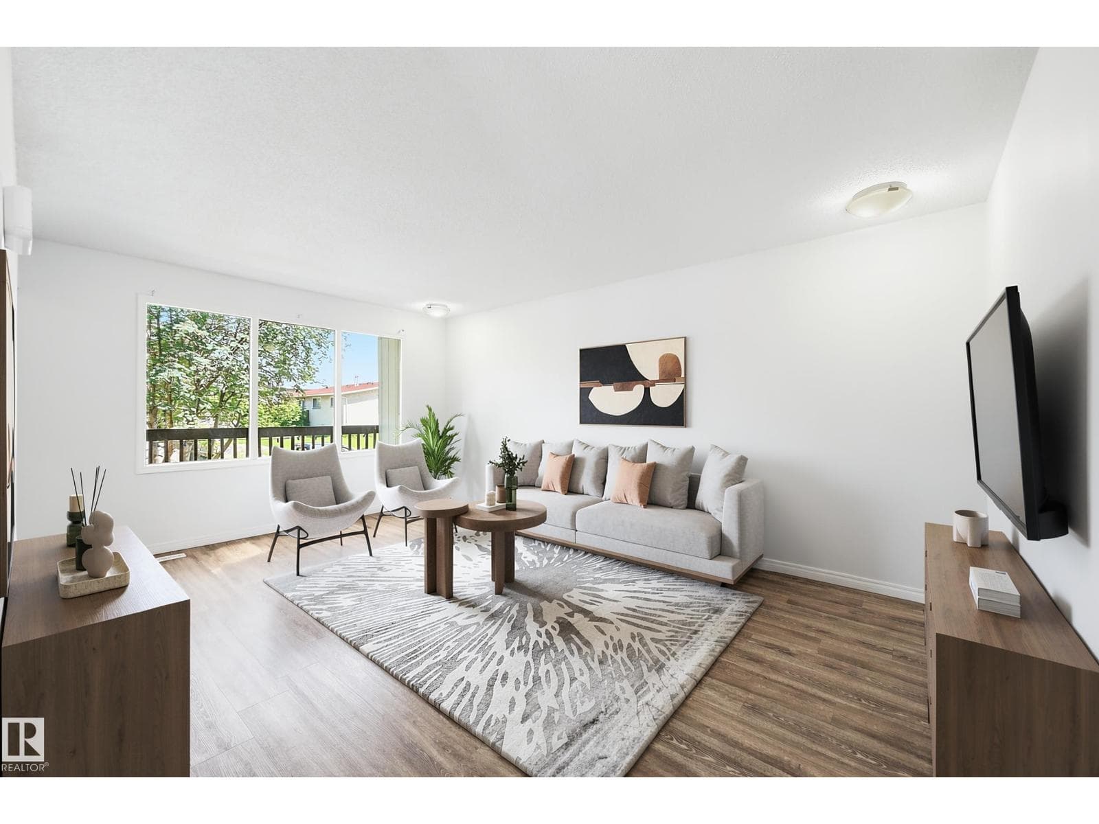 3413 135 AV NW