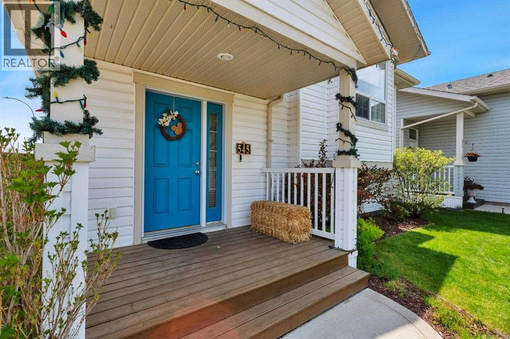 545 Lancaster Drive — photo 2