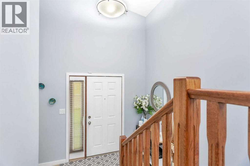 545 Lancaster Drive — photo 4