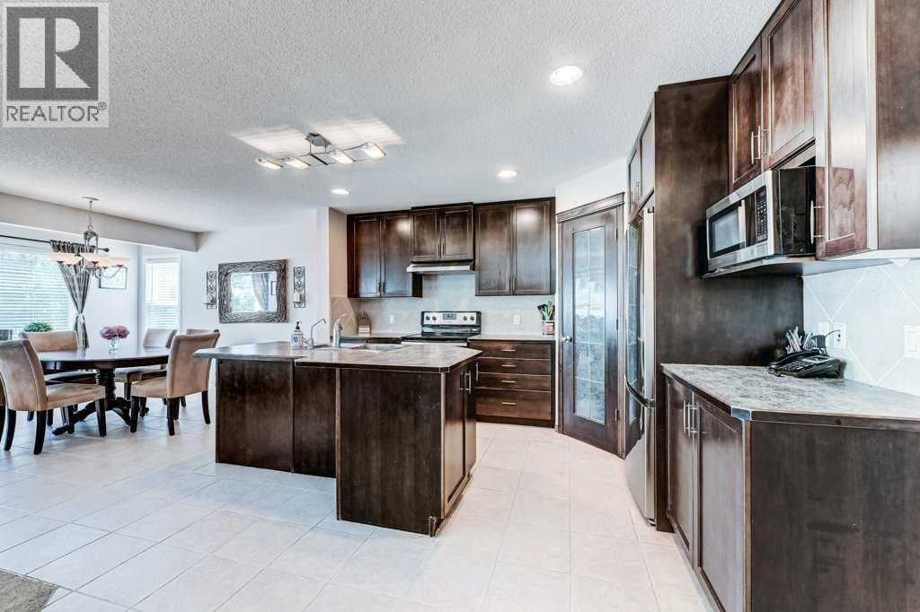 11 Cranfield Link SE — photo 4
