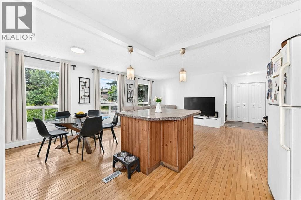 11 Bedford Drive NE — photo 5