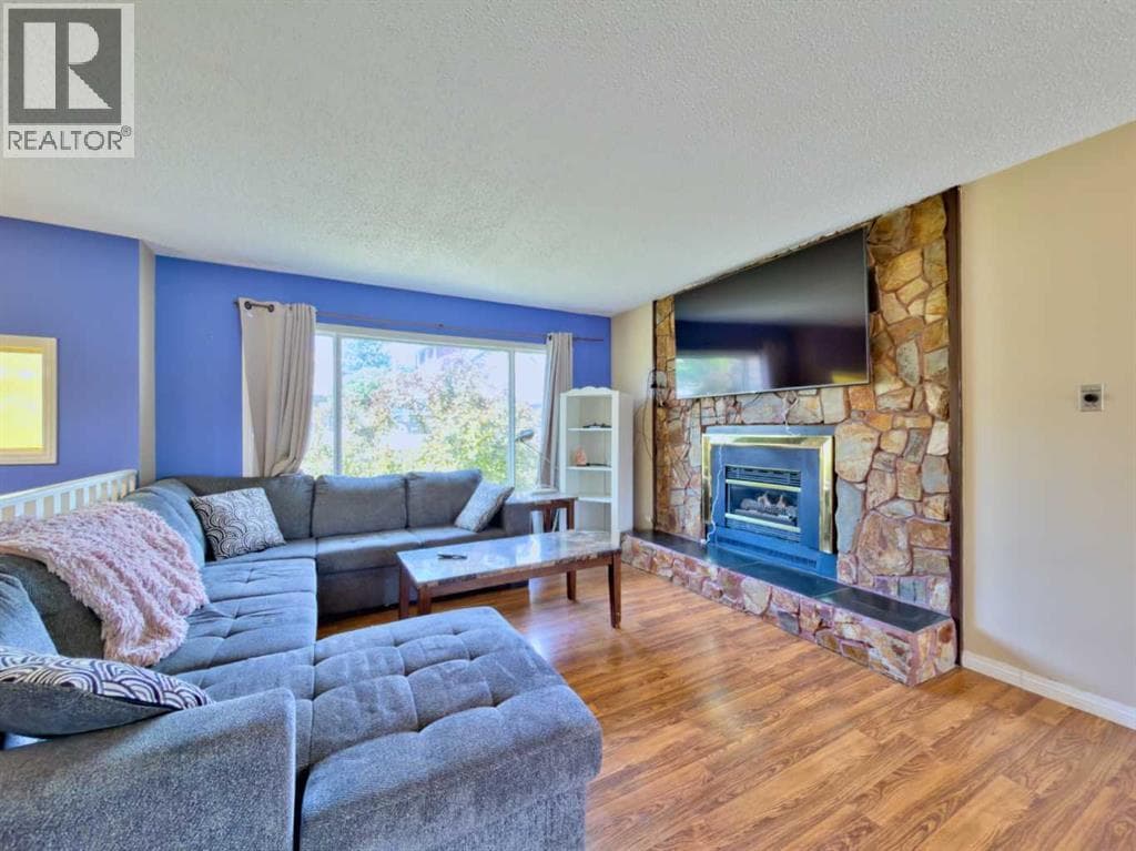 8534 21 Avenue — photo 3