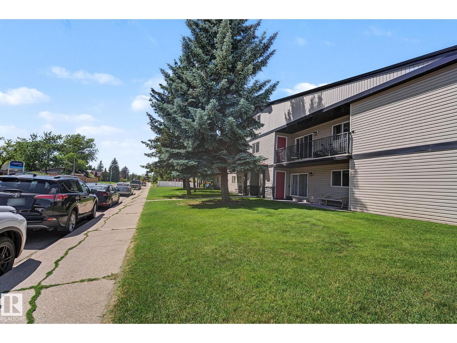 #6E 11608 28 AV NW NW — photo 2