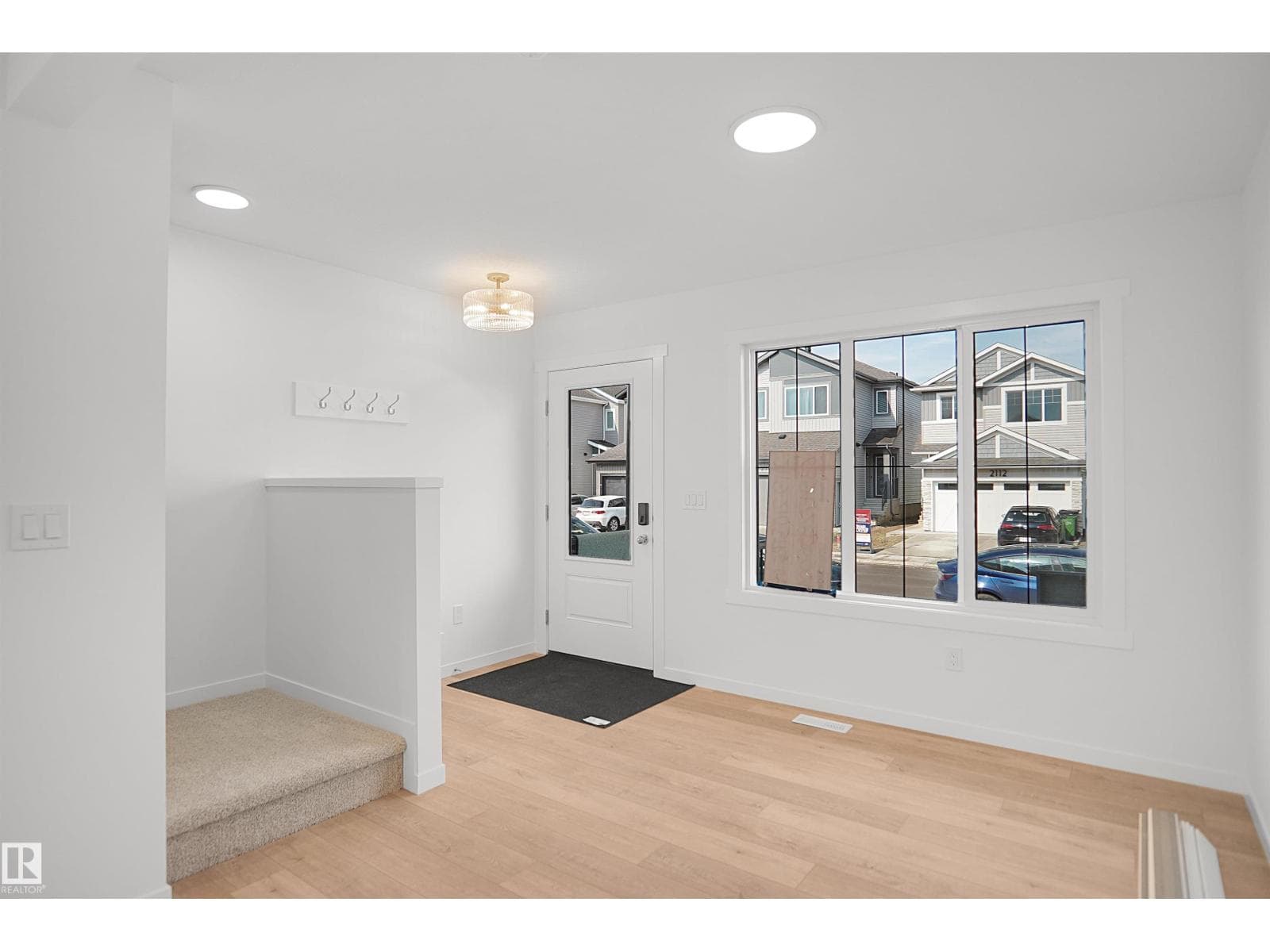 2119 210 ST NW — photo 3