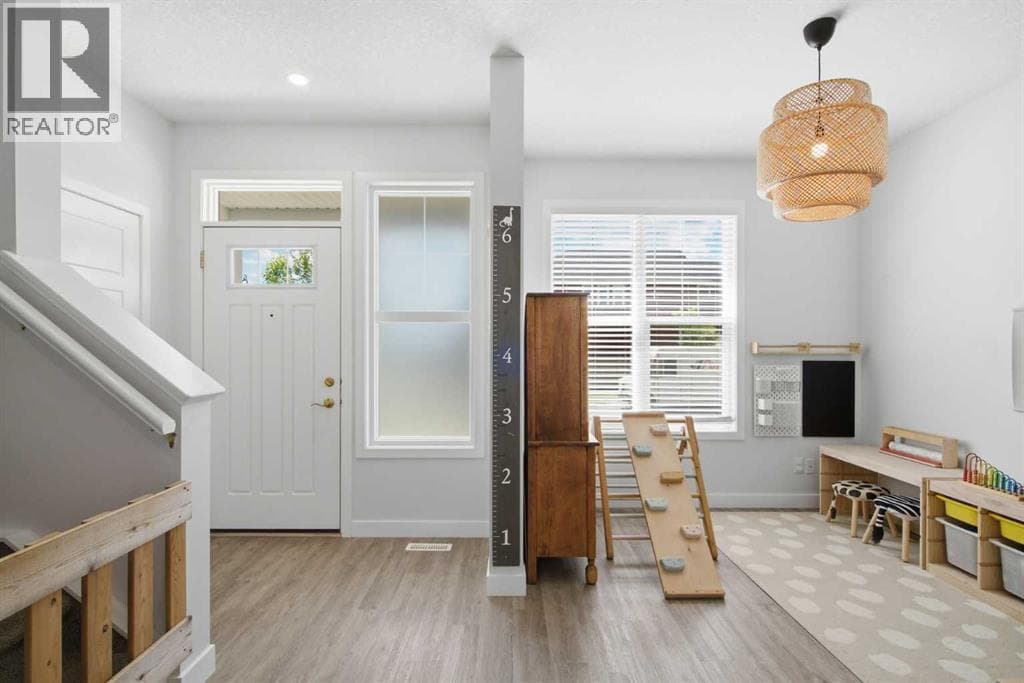 406 Masters Road SE — photo 4