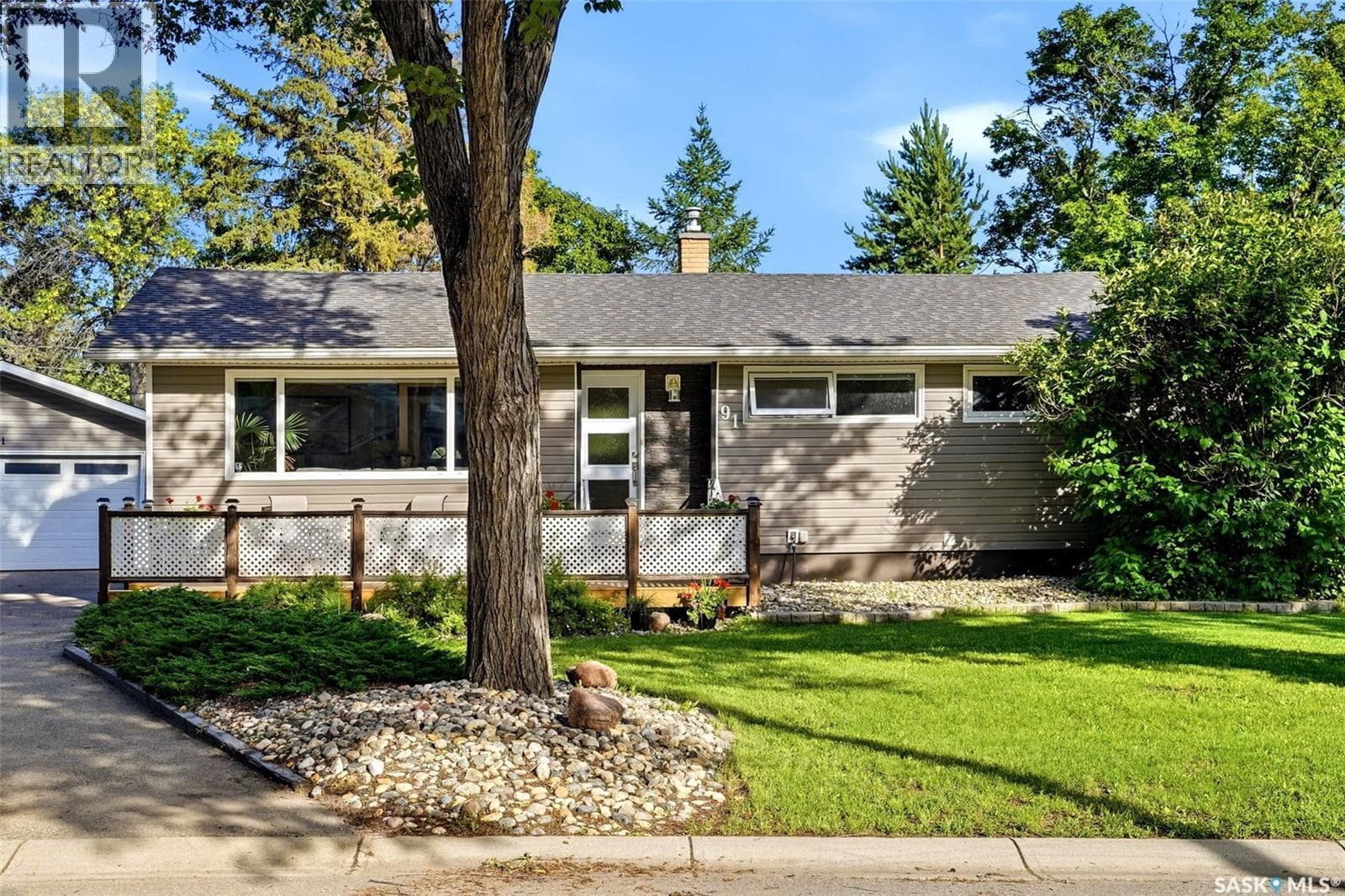 91 Cardinal CRESCENT — photo 2