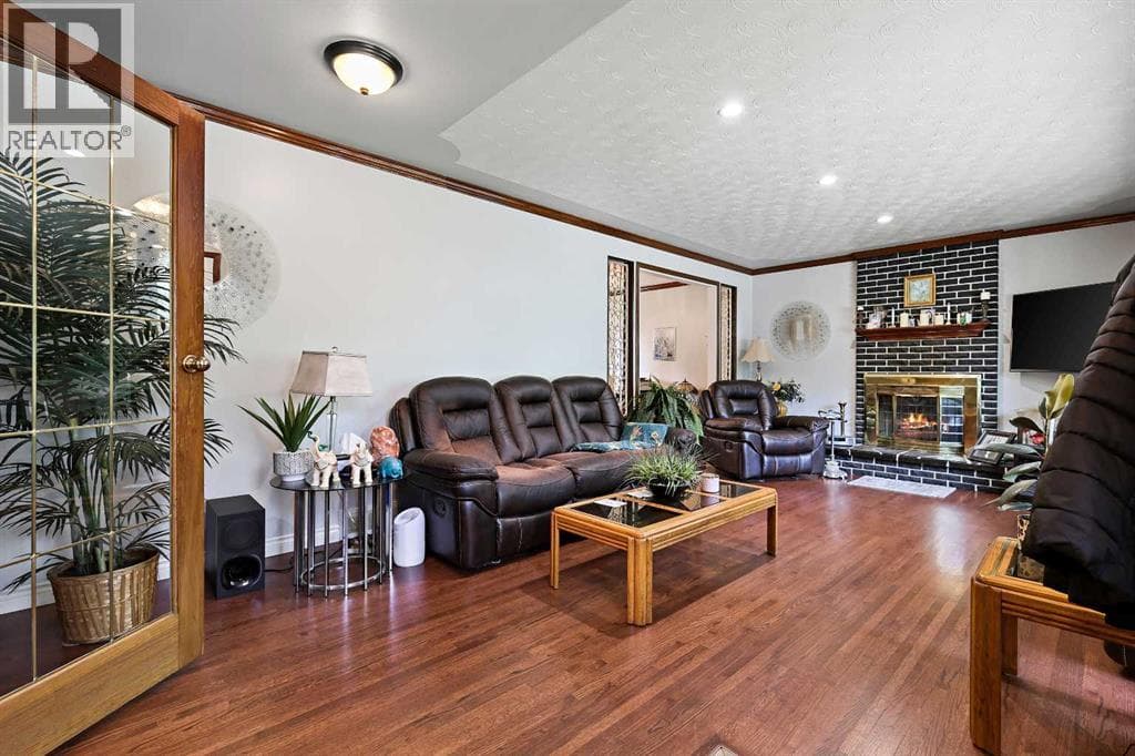 8627 Athabasca Street SE — photo 4