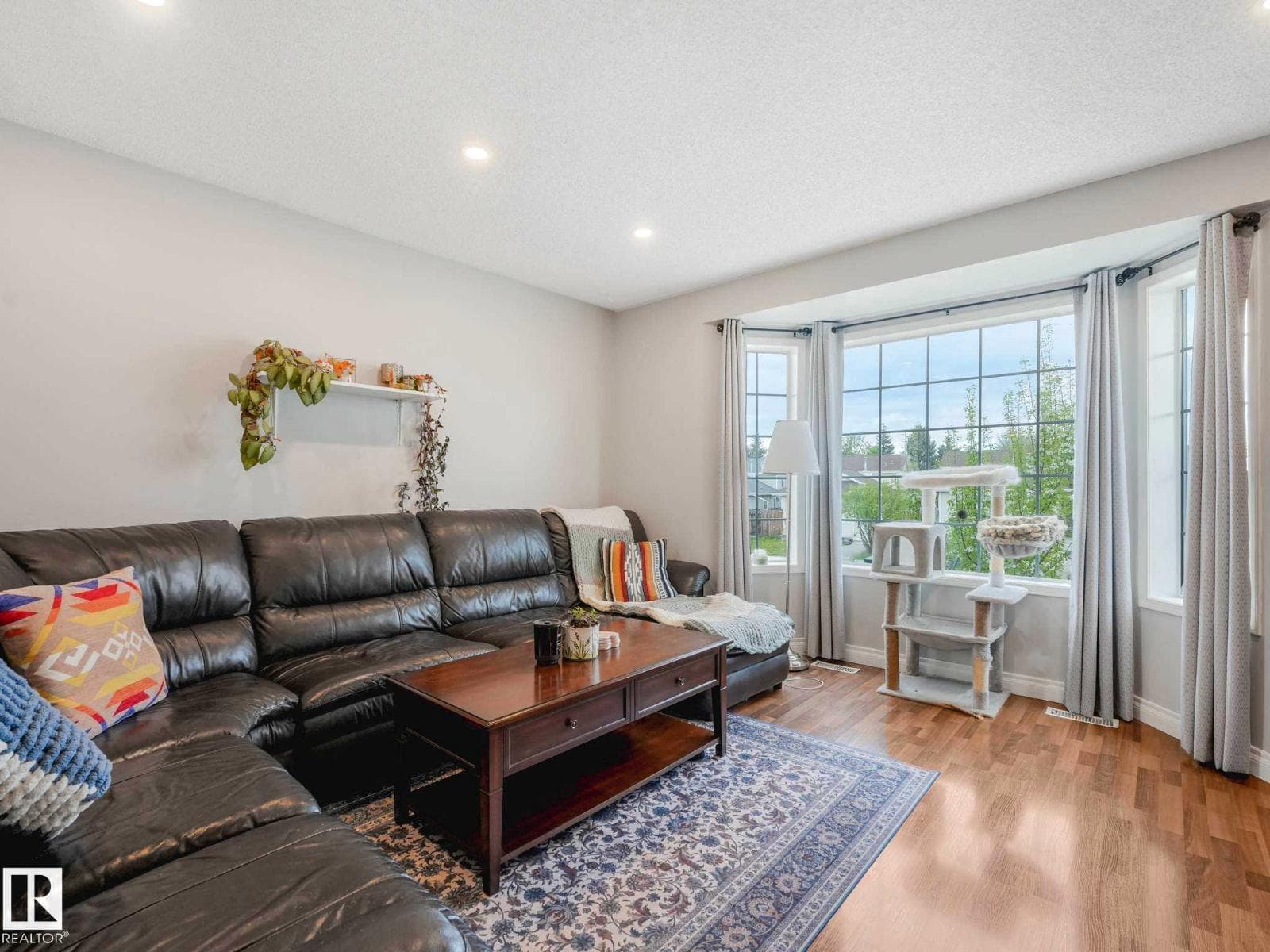 317 KLINE CR NW — photo 3