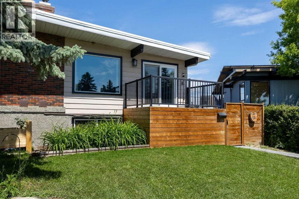 8A Arlington Bay SE — photo 3
