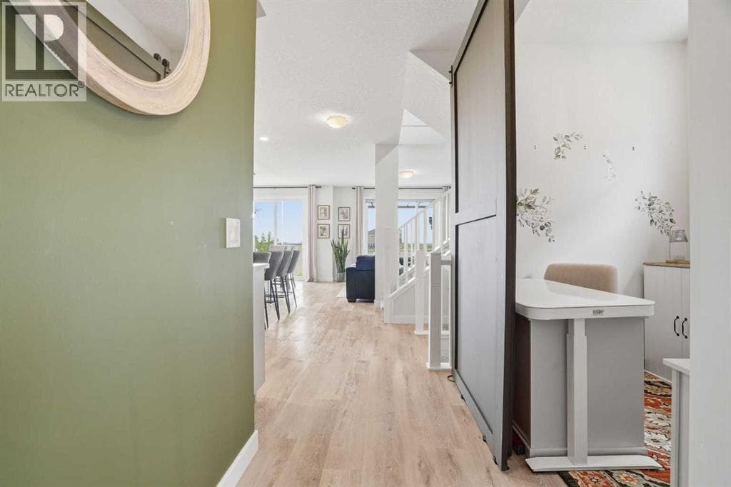 110 Drake Landing Gardens — photo 5