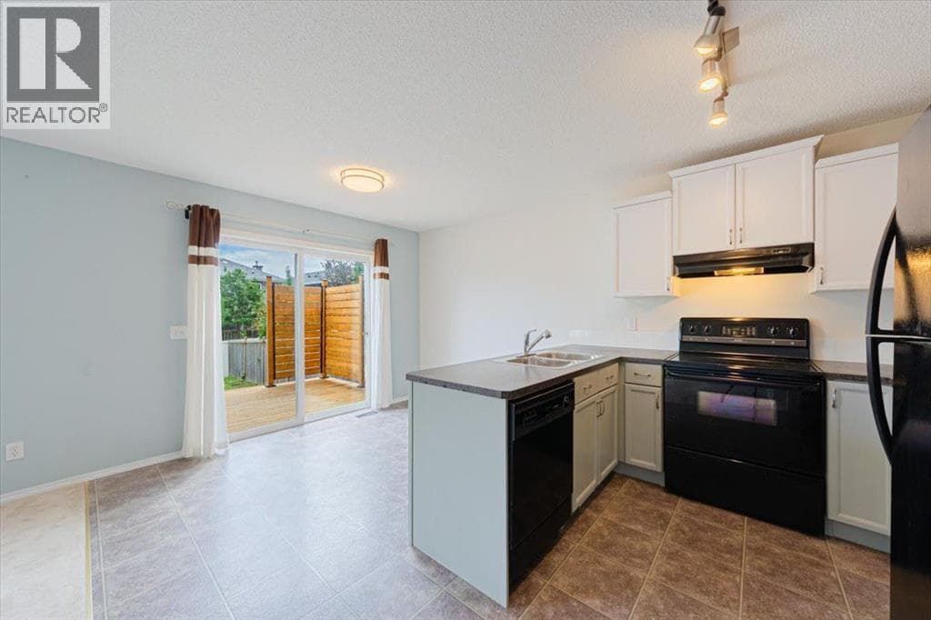274 Bridleridge Way SW — photo 4
