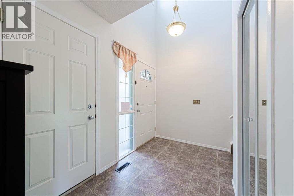 274 Bridleridge Way SW — photo 3