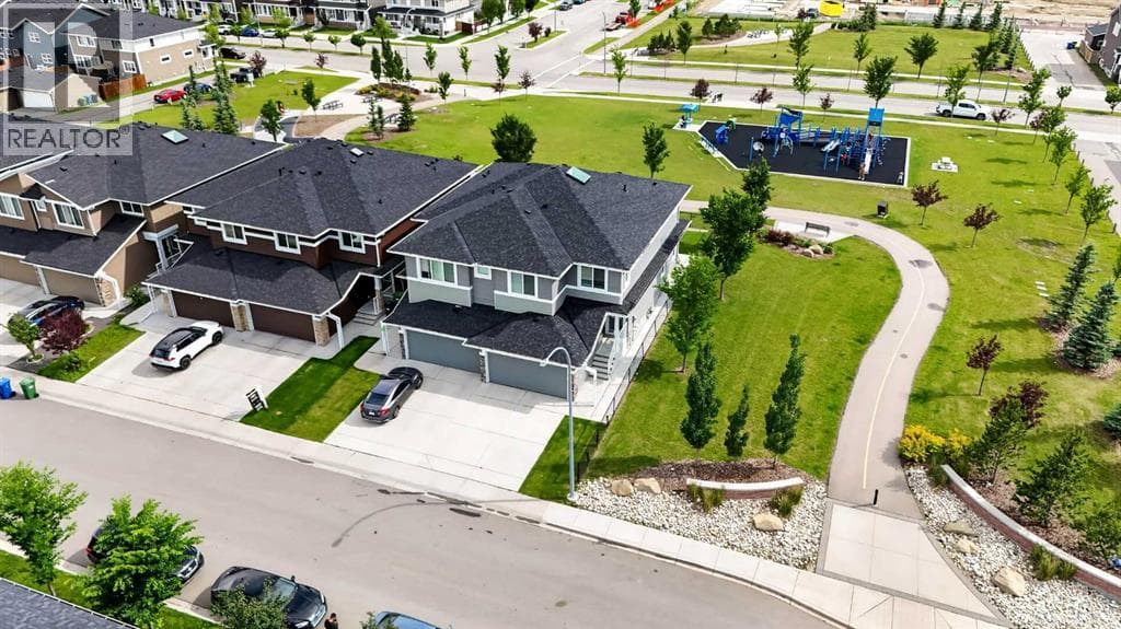 125 Redstone Common NE — photo 3