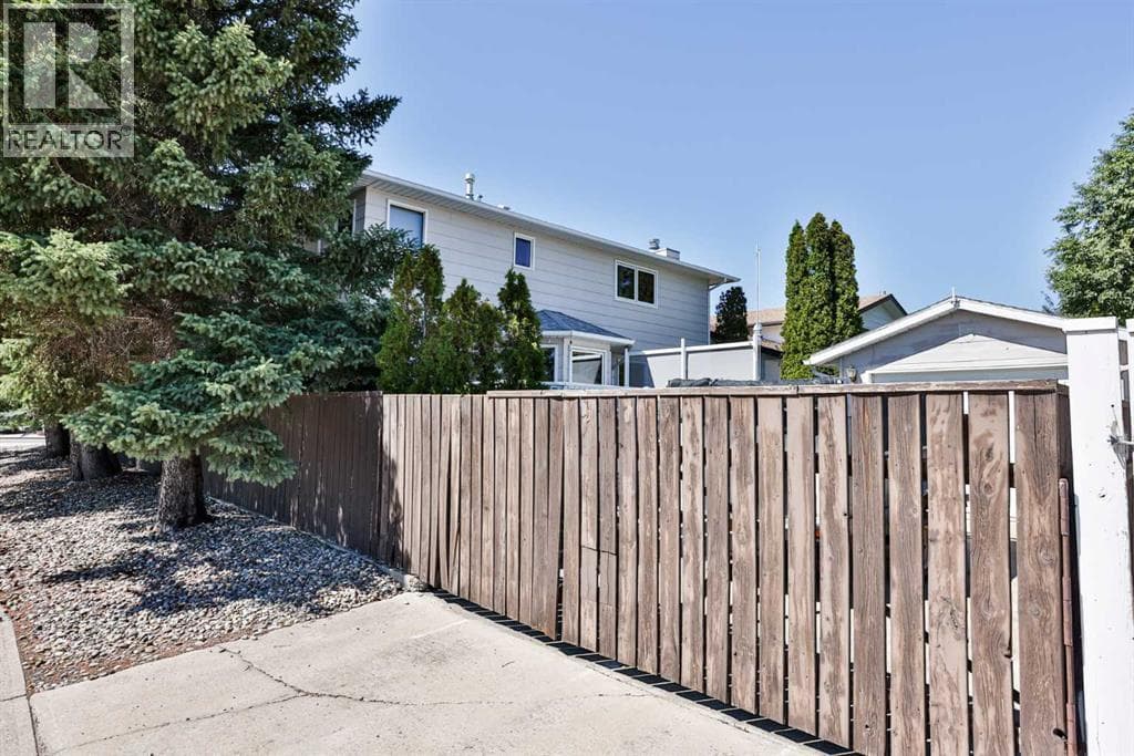 2265 27 Avenue S — photo 3