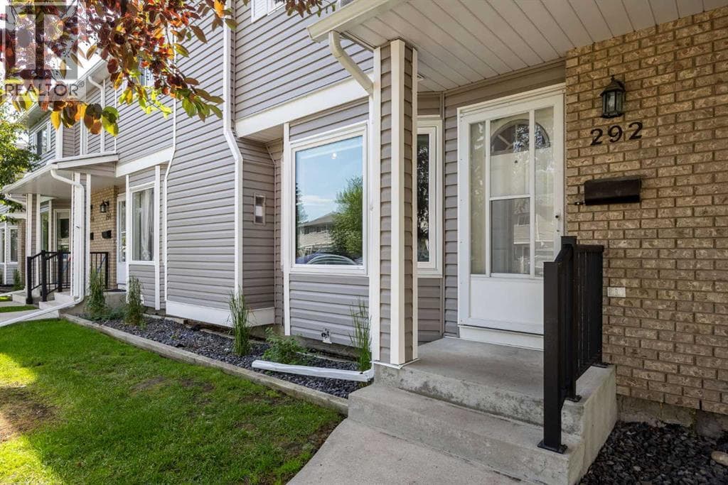 292 Cedarwood Park SW — photo 3