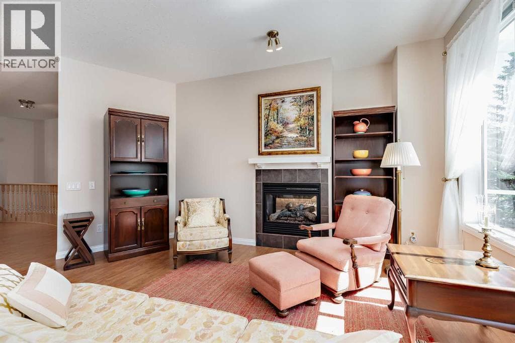 66 Royal Manor NW — photo 4