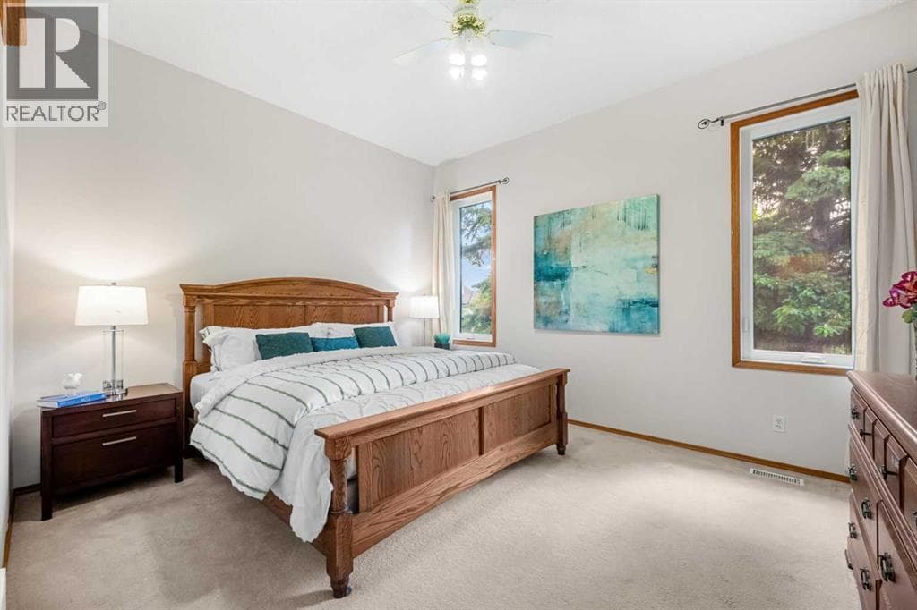 125 Woodpark Close SW — photo 4