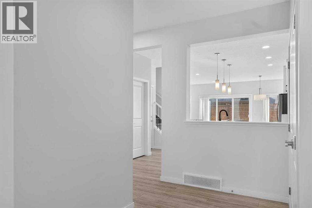 274 Lucas Place NW — photo 4