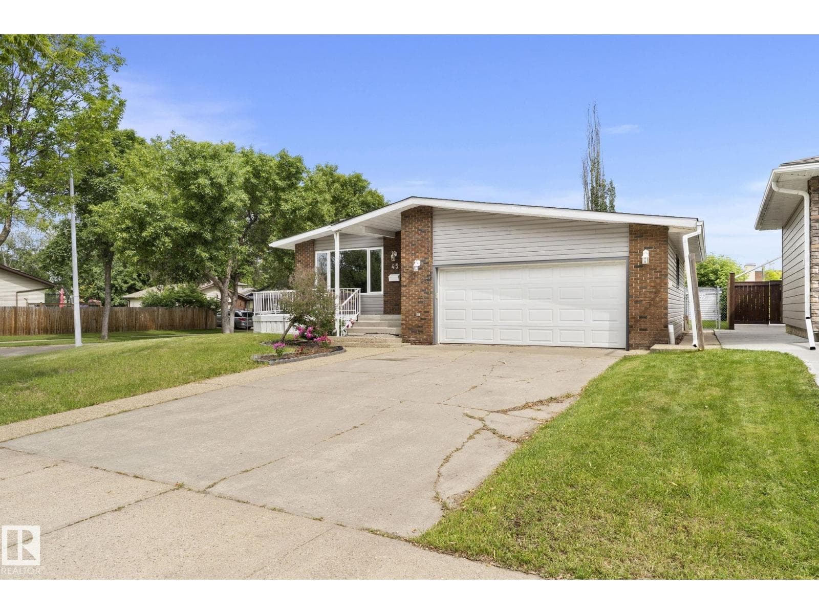 45 WHITEHALL CR — photo 3