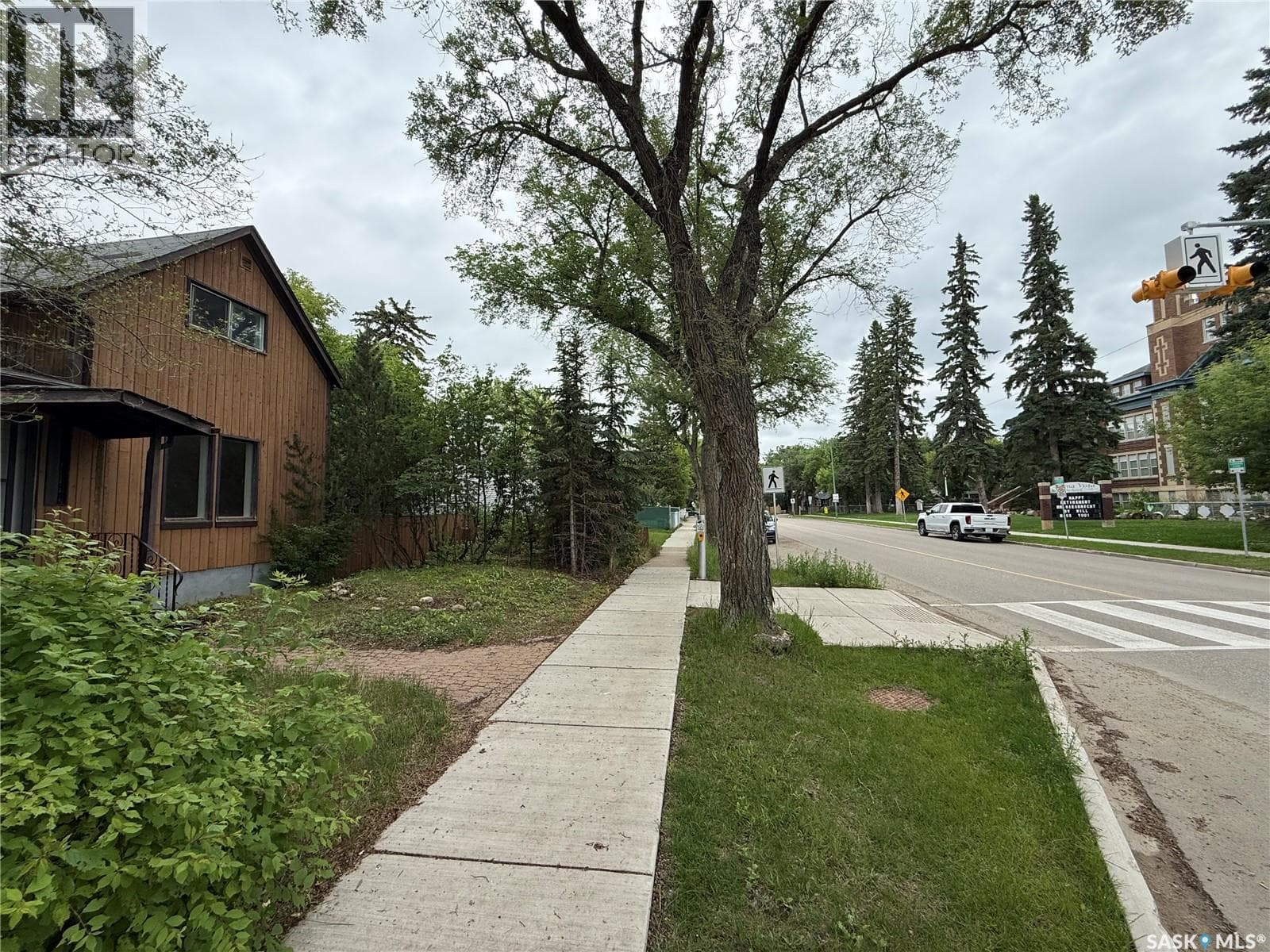 1320 Lorne AVENUE — photo 2