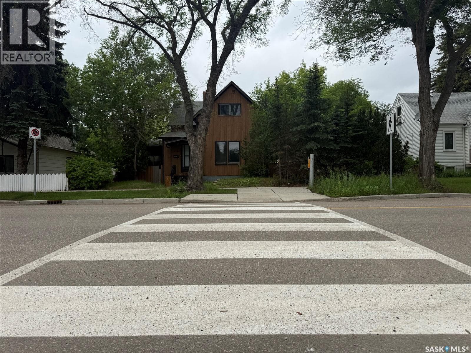 1320 Lorne AVENUE — photo 4
