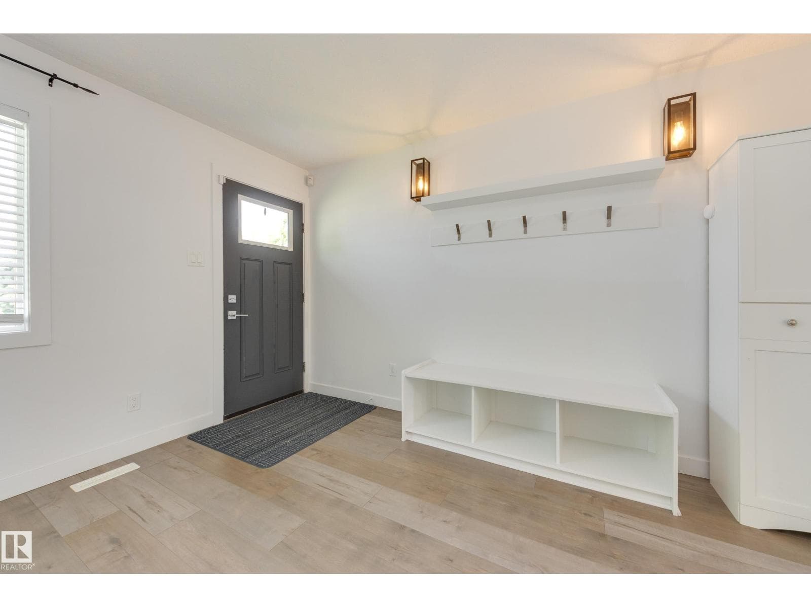 13112 90 ST NW — photo 3