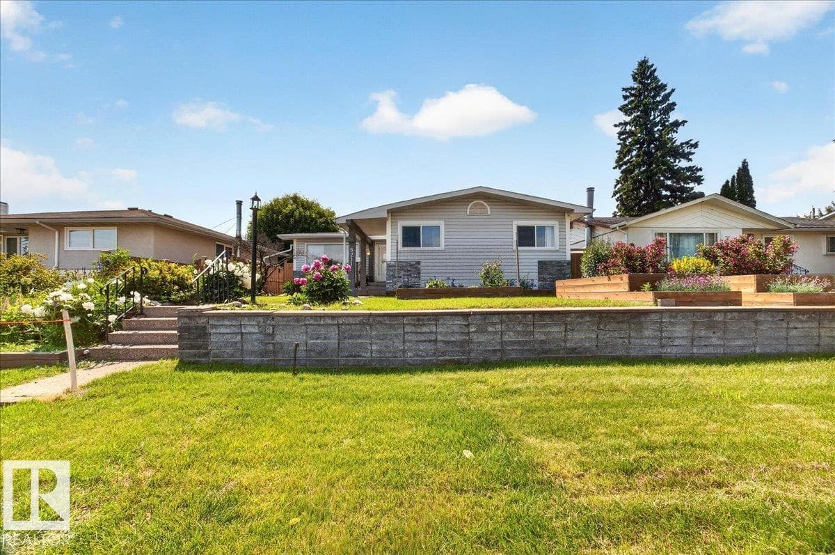 5211 94A AV NW — photo 2