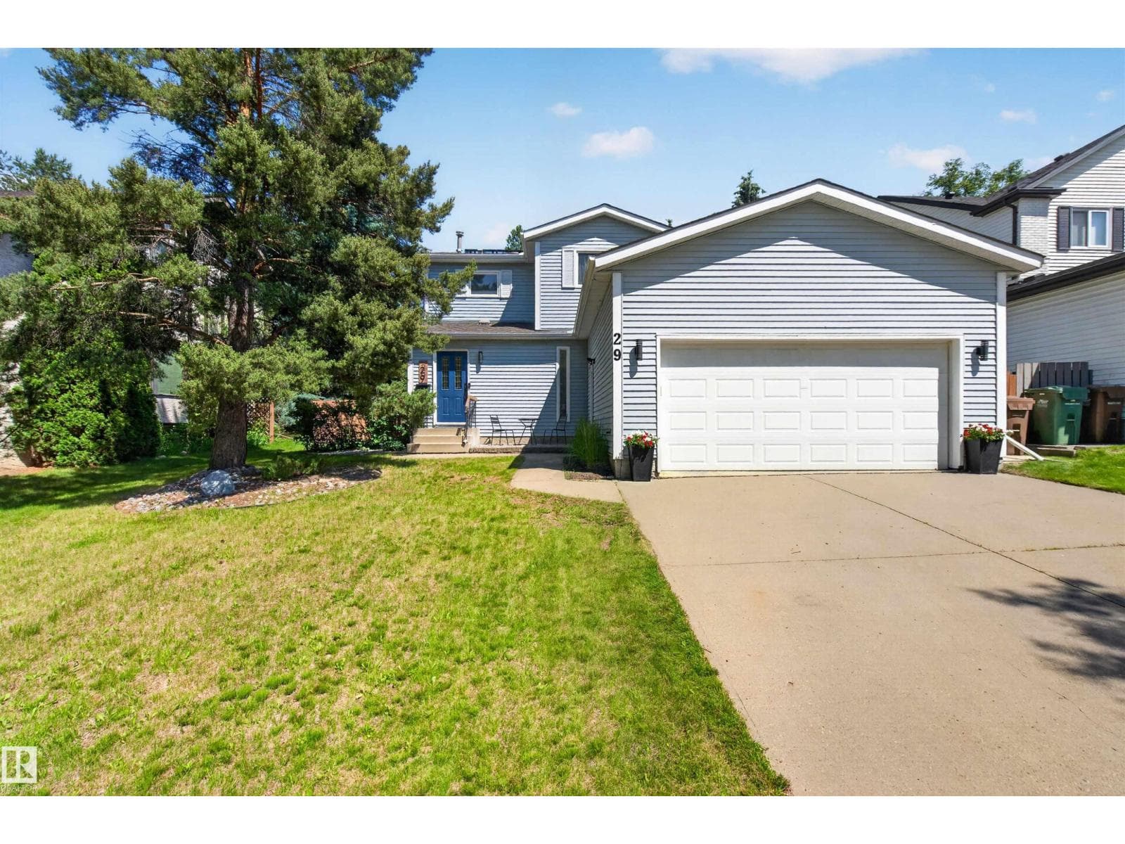29 WELLAND CR — photo 2