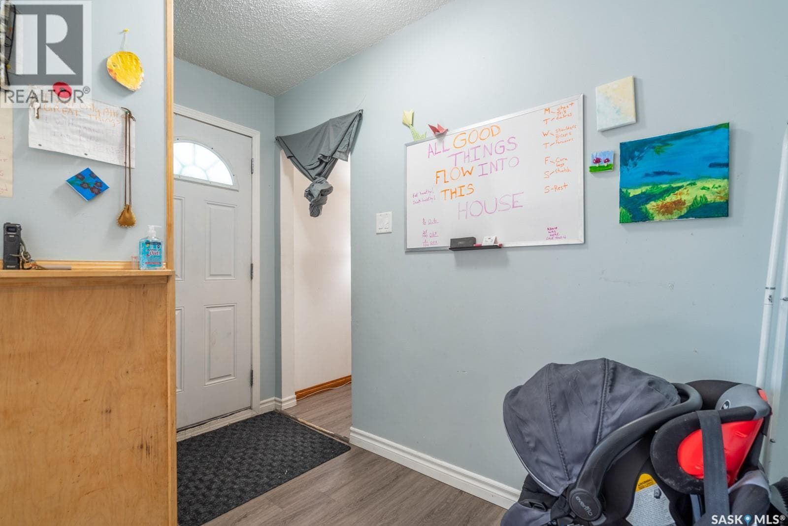 725 Cameron STREET — photo 3