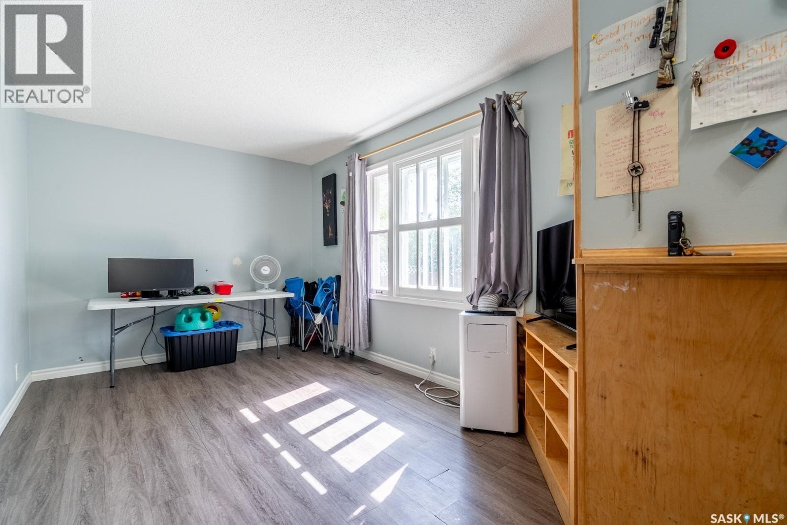 725 Cameron STREET — photo 4