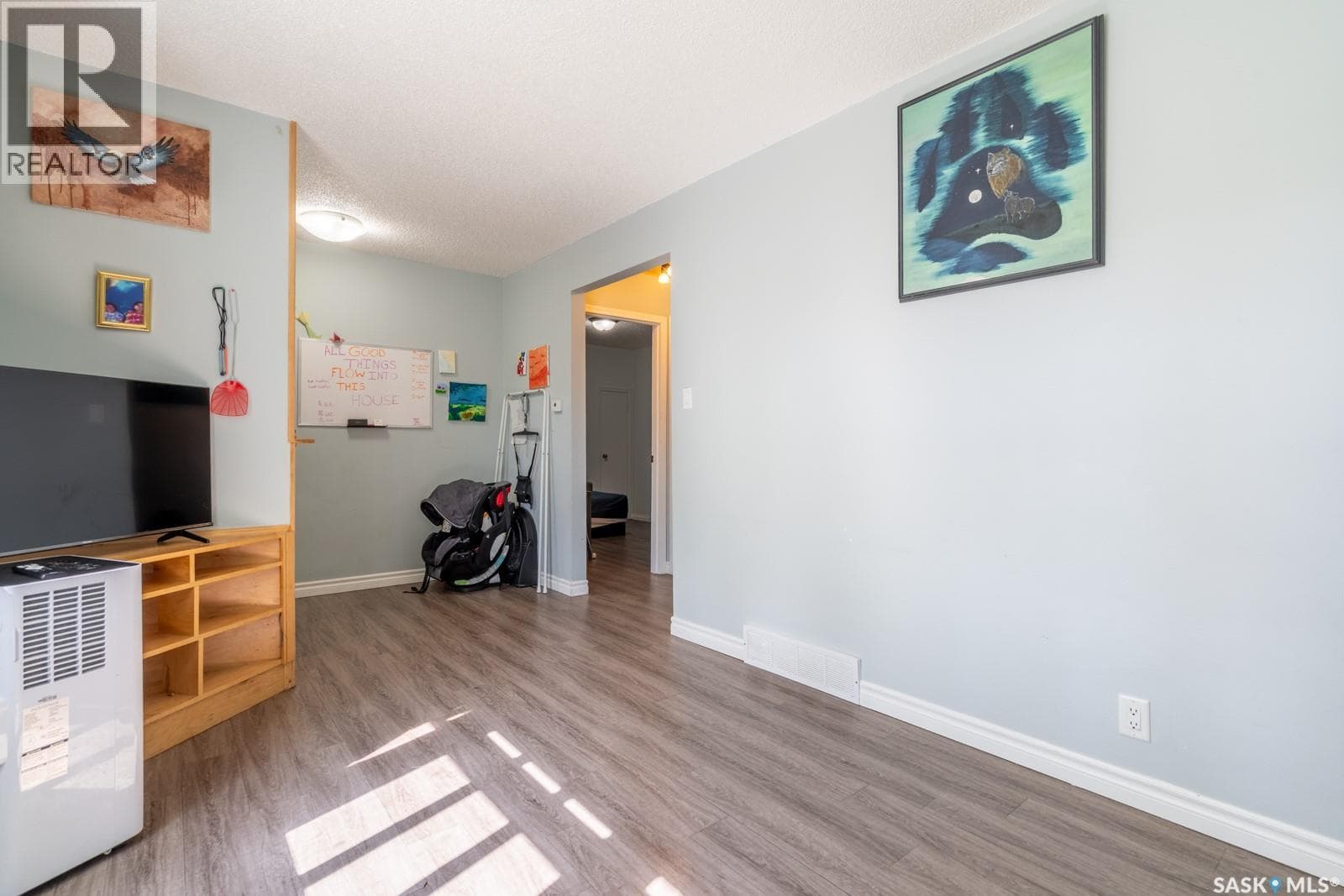 725 Cameron STREET — photo 5