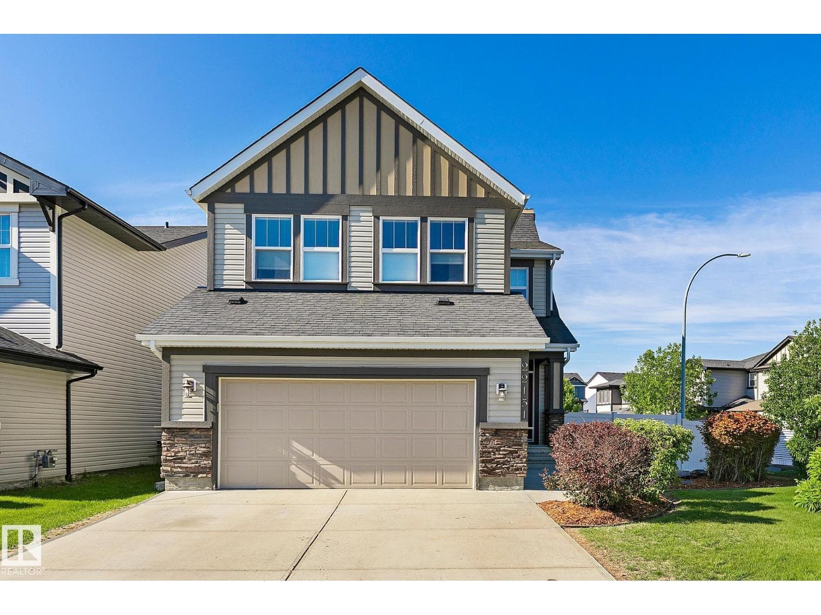 22131 95 AV NW