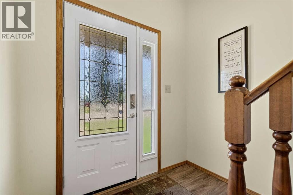 288 Ross Glen Drive SE — photo 4