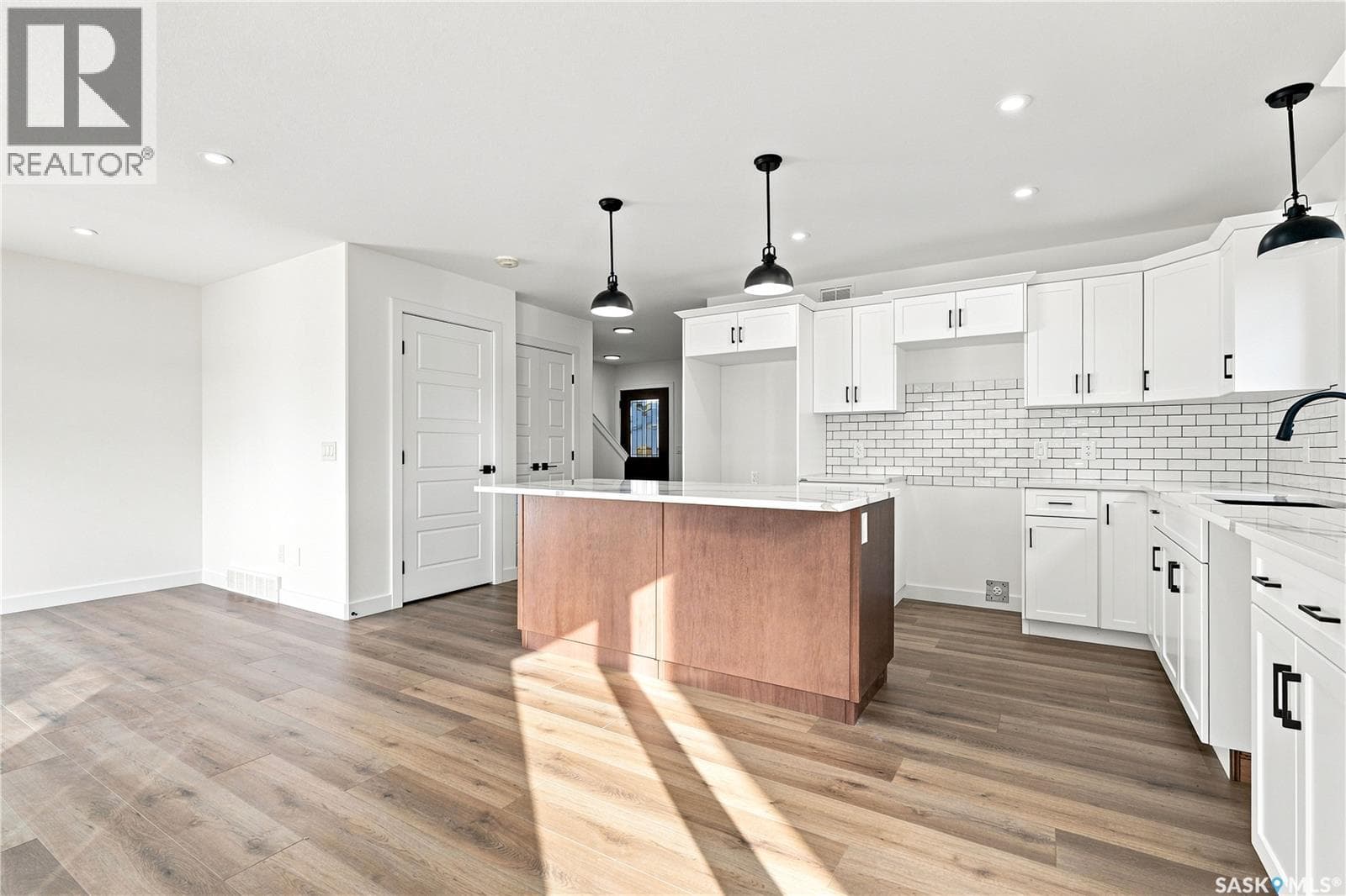495 Traeger CLOSE — photo 5