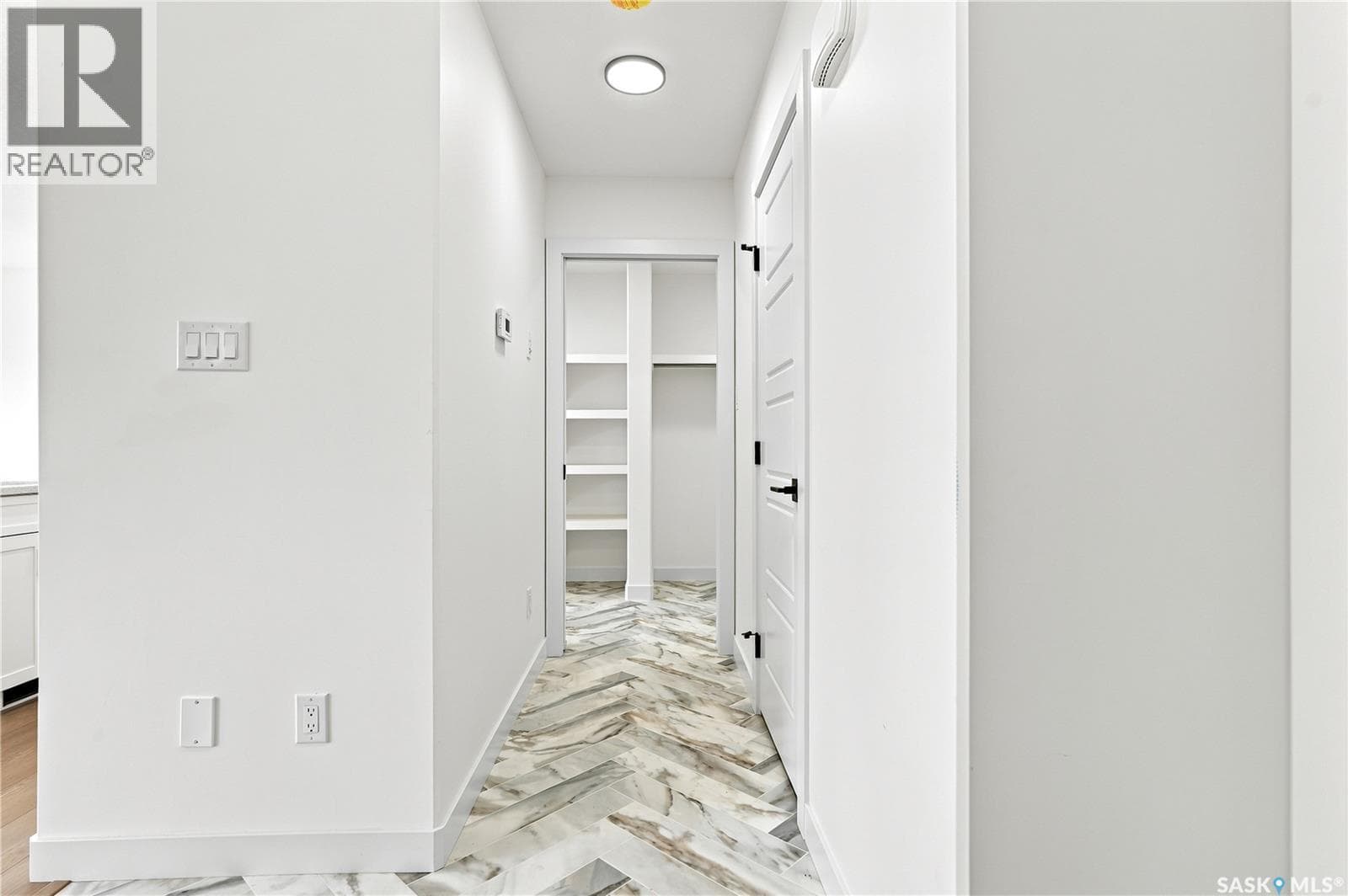 491 Traeger CLOSE — photo 3