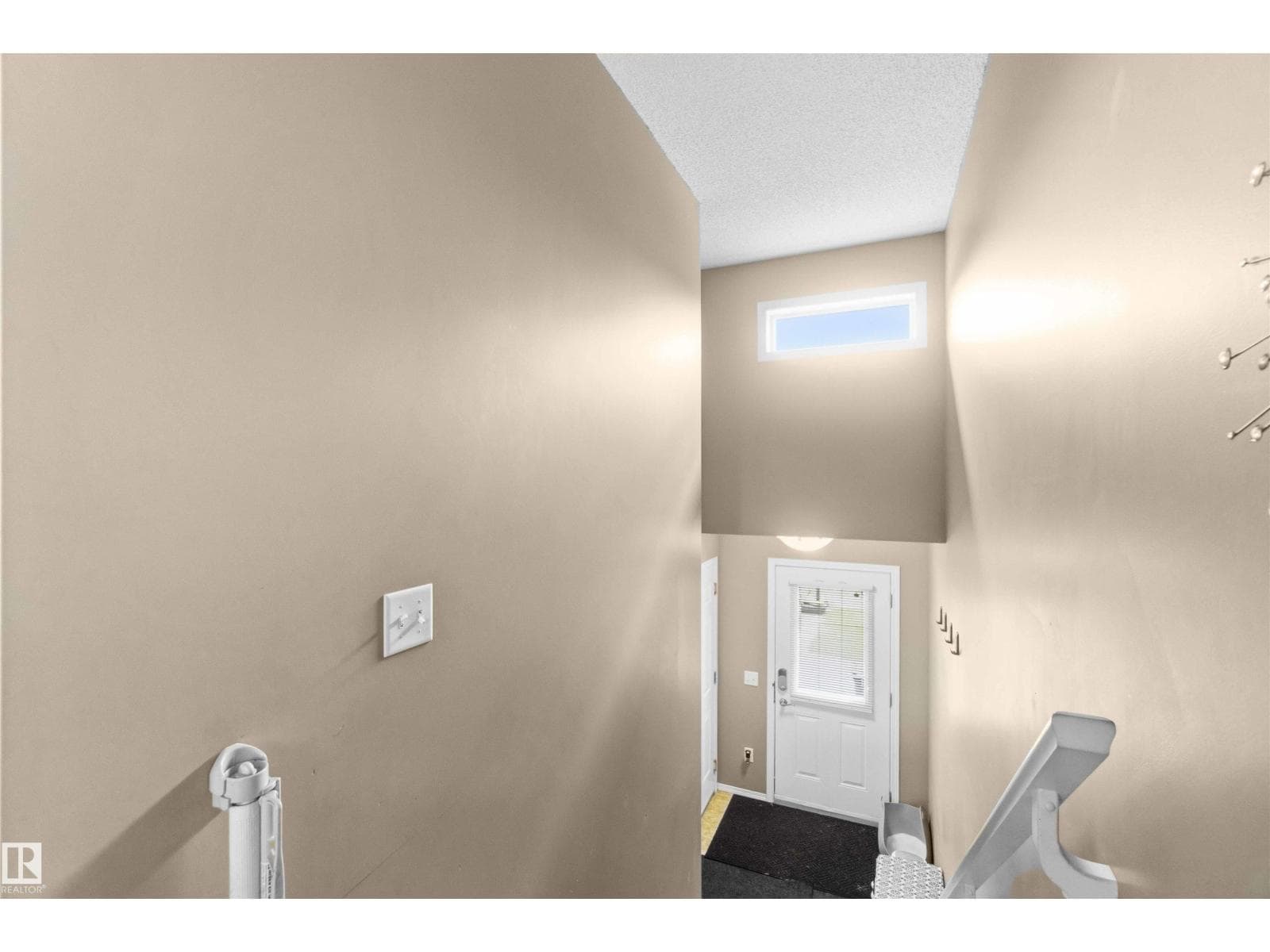 #24 6520 2 AV SW — photo 4
