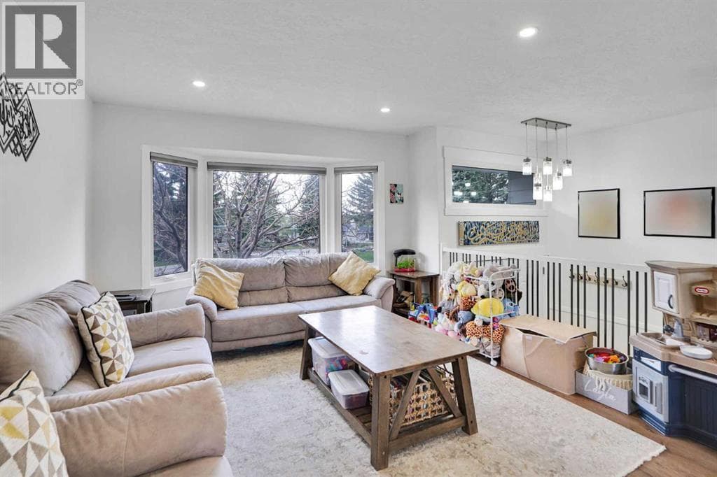 5702 Brenner Crescent NW — photo 4