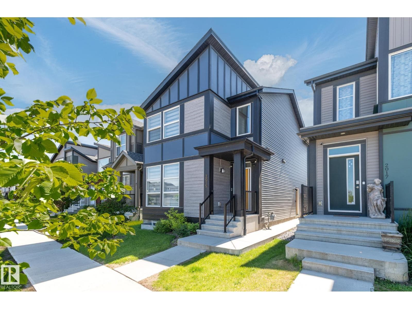 2015 DESROCHERS DR SW