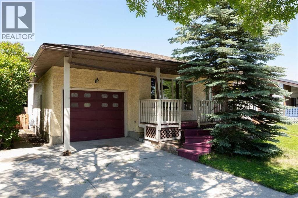 80 Macewan Drive NW — photo 3
