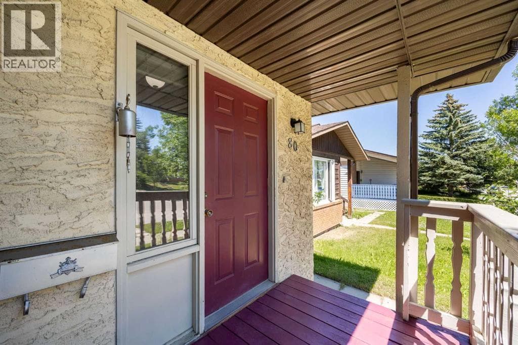 80 Macewan Drive NW — photo 4