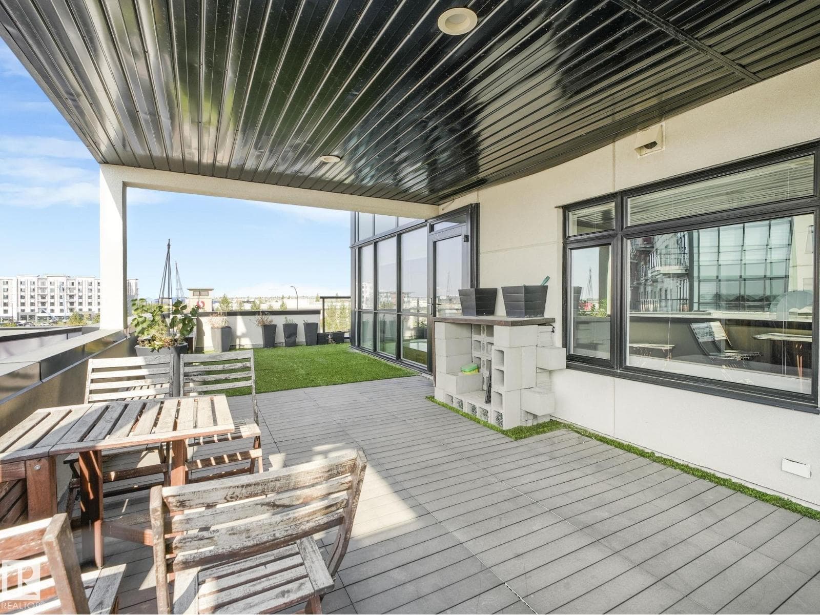 #416 5151 WINDERMERE BV SW — photo 4