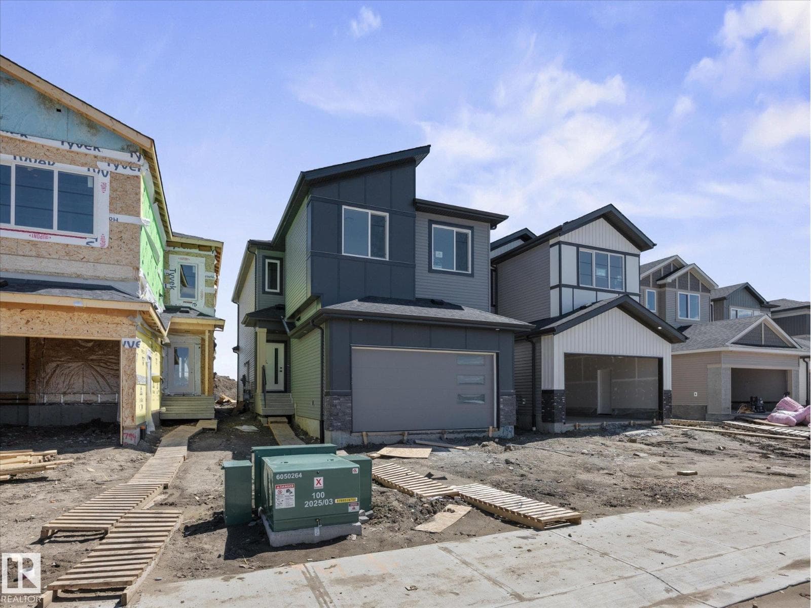 792 Bank Dr — photo 3