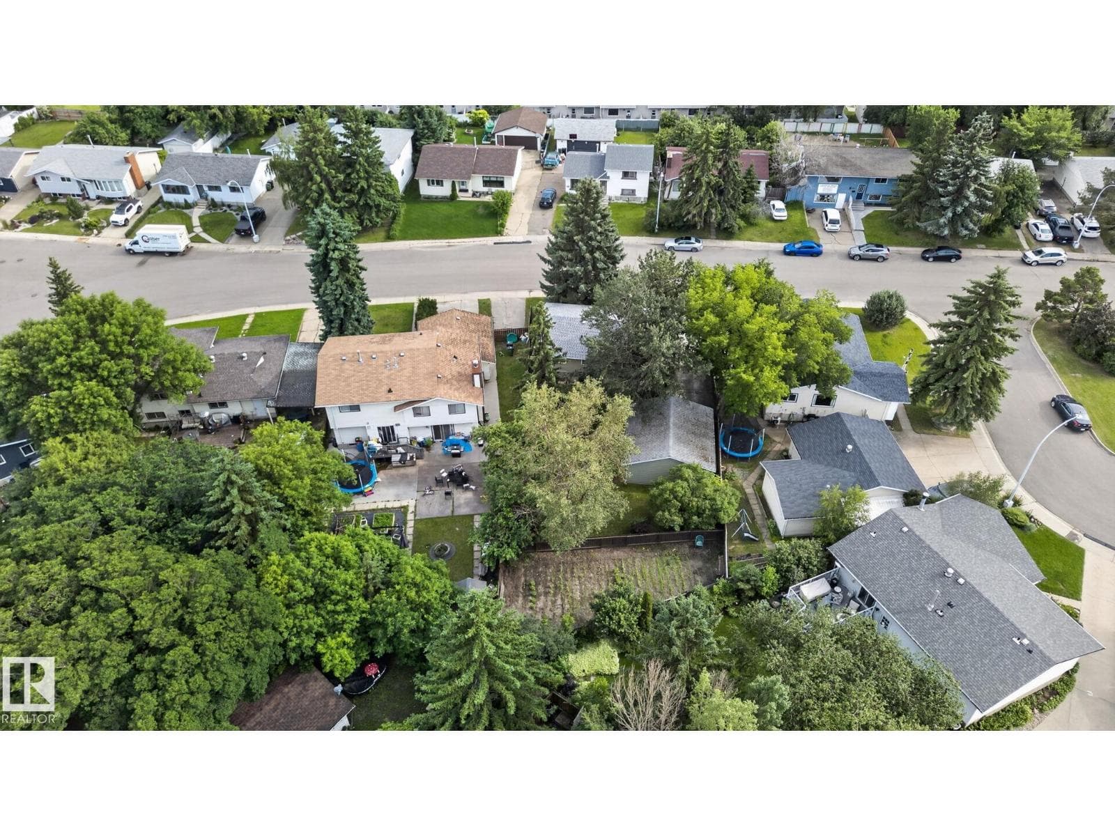 4712 131 AV NW — photo 4