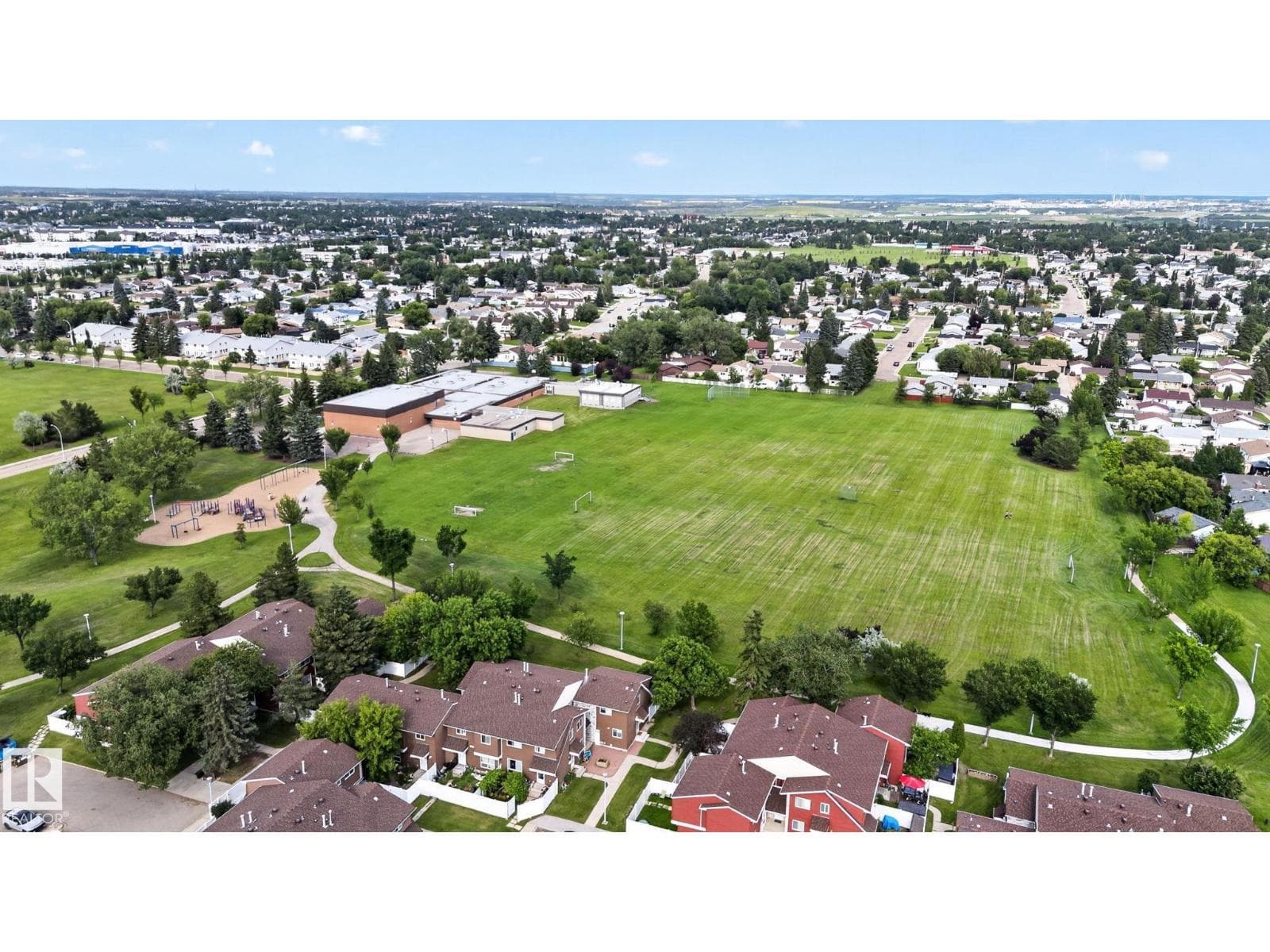 4712 131 AV NW — photo 5